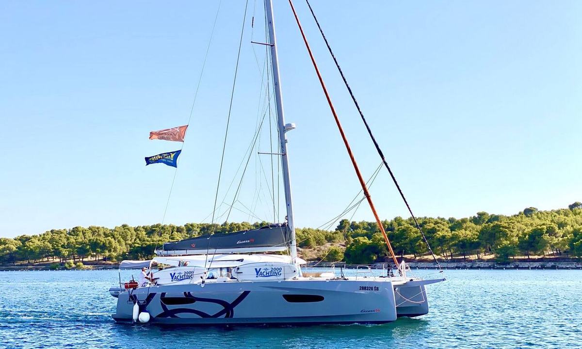 Sibenik Boat Rental | Sibenik Sunshine Sailing: A Luxurious Croatian Beach Experience