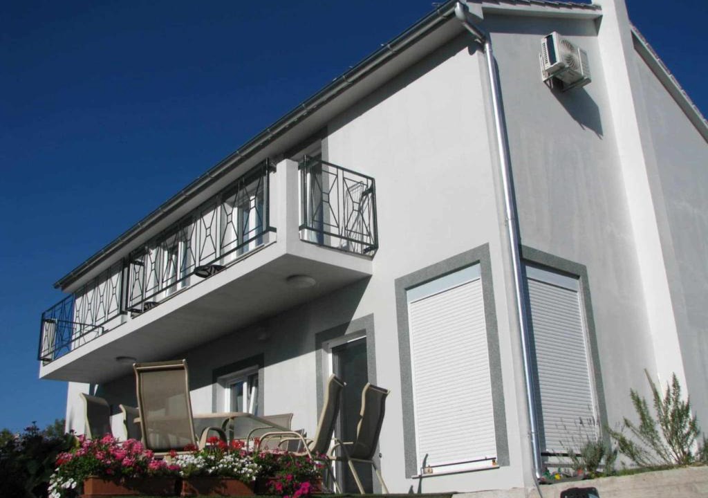 Jadrtovac Apartment | Slanraj apartman
