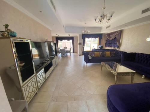 Al Hamra Village Villa | Spacious Villa Al Hamra Village with gulf and Golfcourseview with weekly and monthly stay offers