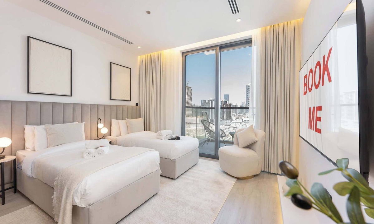 Jumeirah Village Apartment | StayShort - Sleek Studio Sleeps 2 in The Ivy Tower, JVT