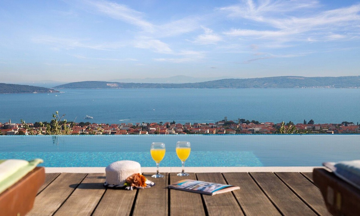 Kastel Kambelovac Villa | Stone Villa Seven Gems, in Dalmatia