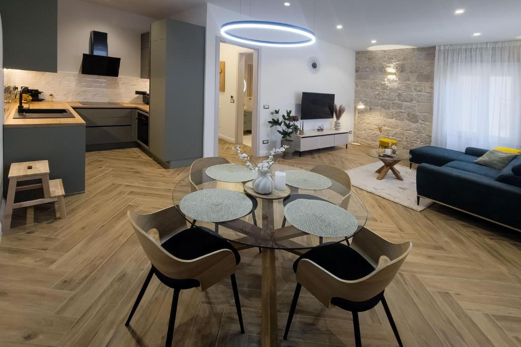 Sinj Apartment | Stone Vista Luxury Apartment