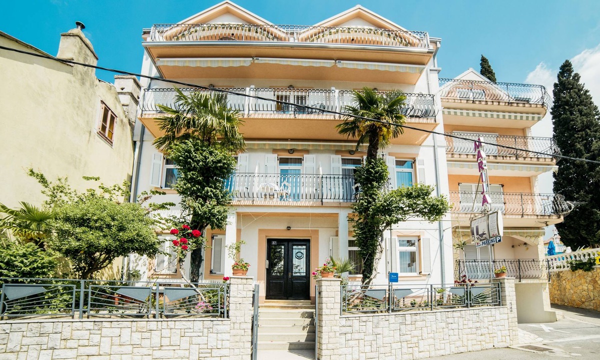 Selce Apartment | Studio flat near beach Selce, Crikvenica (AS-5206-b)