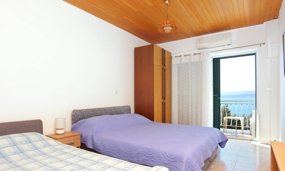 Lokva Rogoznica Apartment | Studio flat with balcony and sea view Lokva Rogoznica, Omiš (AS-18211-e)