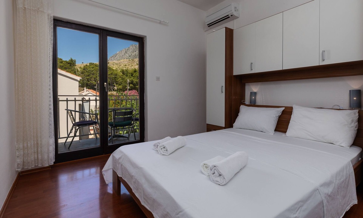 Lokva Rogoznica Apartment | Studio flat with balcony and sea view Lokva Rogoznica, Omiš (AS-2973-b)