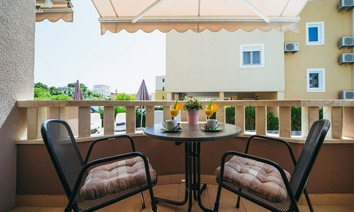 Promajna Apartment | Studio flat with balcony Promajna, Makarska (AS-20882-c)