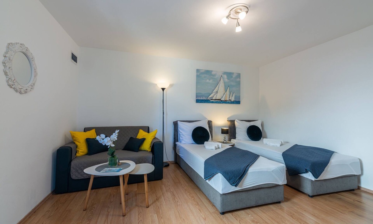 Sodici Apartment | Studio flat with terrace and sea view Kostrena, Rijeka (AS-25834-a)
