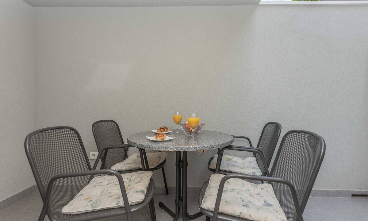 Ratac Apartment | Studio flat with terrace Makarska (AS-20923-c)