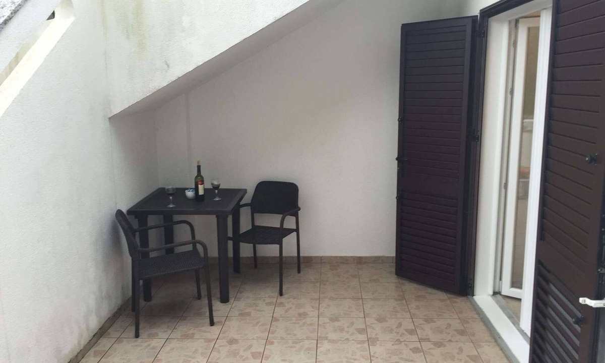 Zrce Apartment | Studio flat with terrace Novalja, Pag (AS-23367-a)