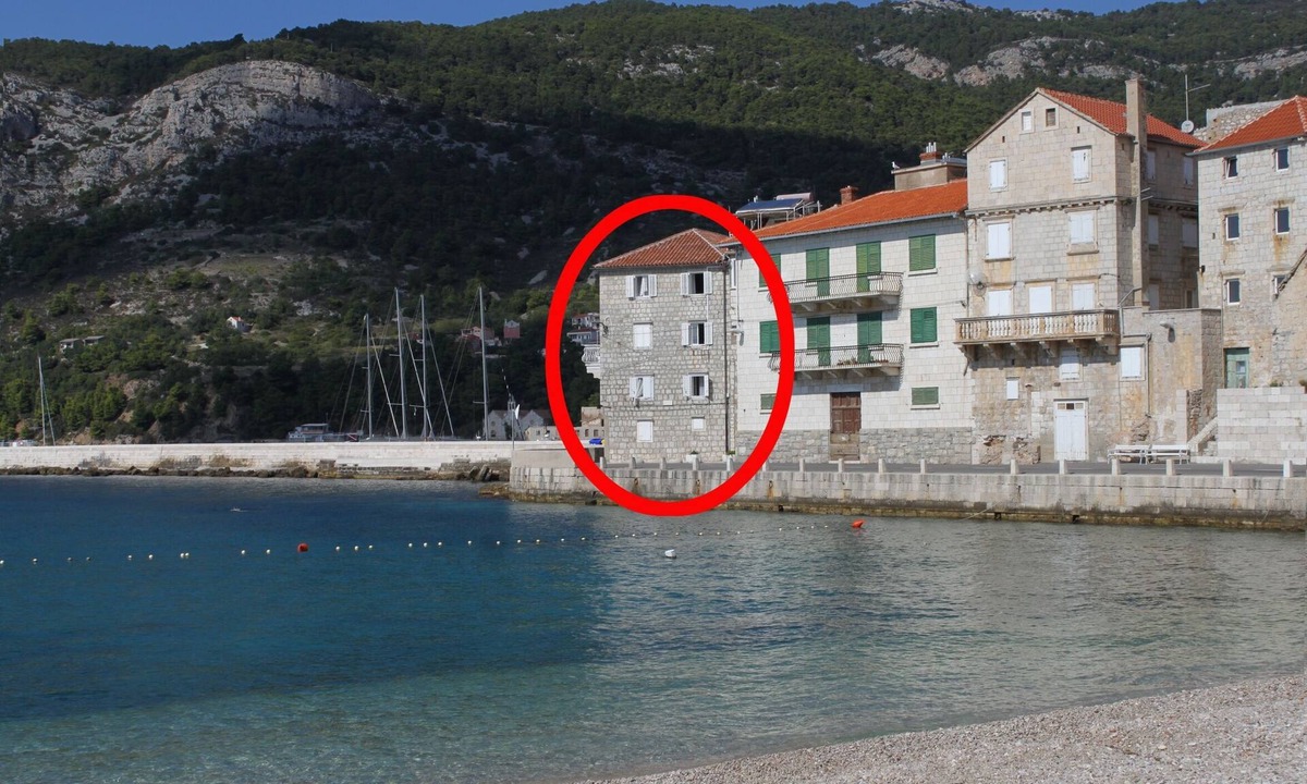 Komiza Apartment | Studio flat with terrace and sea view Komiža (Vis) (AS-9703-a)