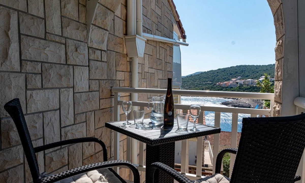 Zavalatica Apartment | Studio flat with terrace and sea view Zavalatica, Korčula (AS-547-c)