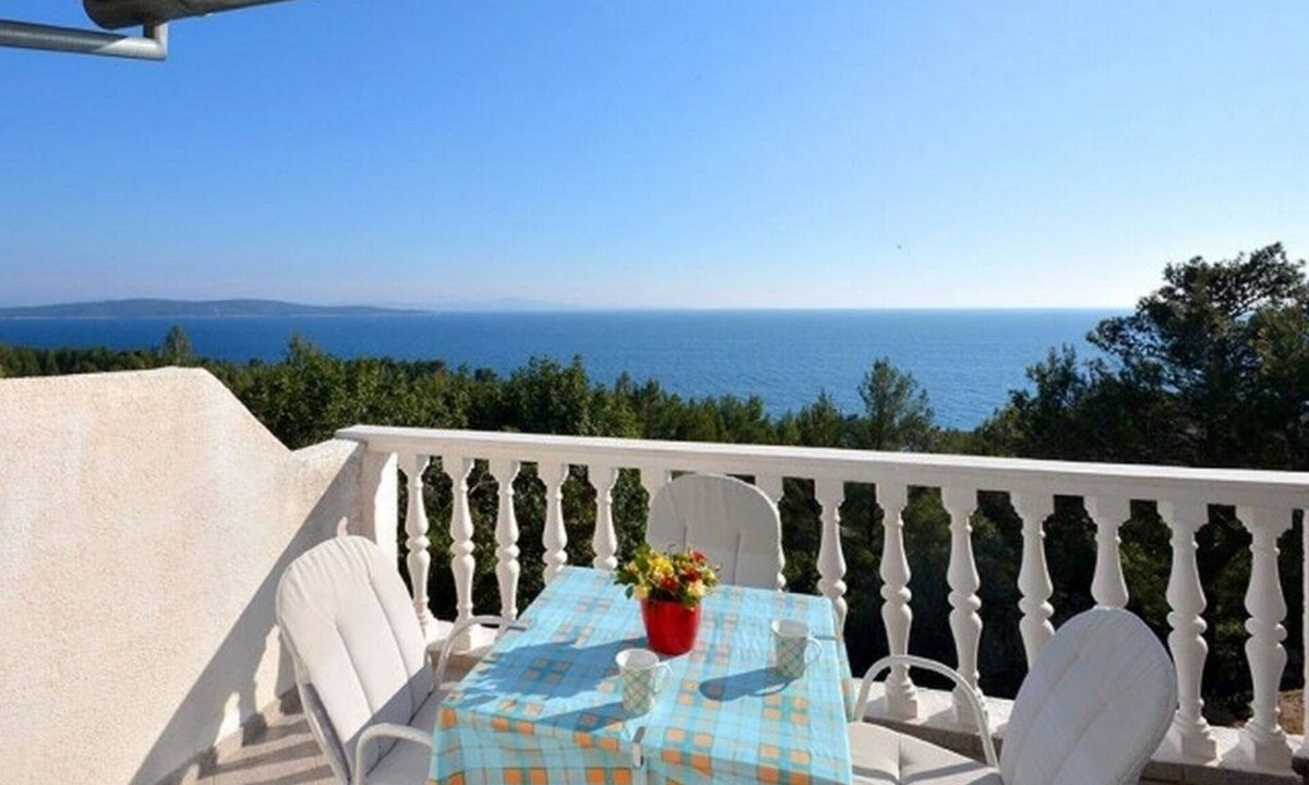 Island Hvar Apartment | Studio flat with terrace and sea view Ivan Dolac, Hvar (AS-17778-f)