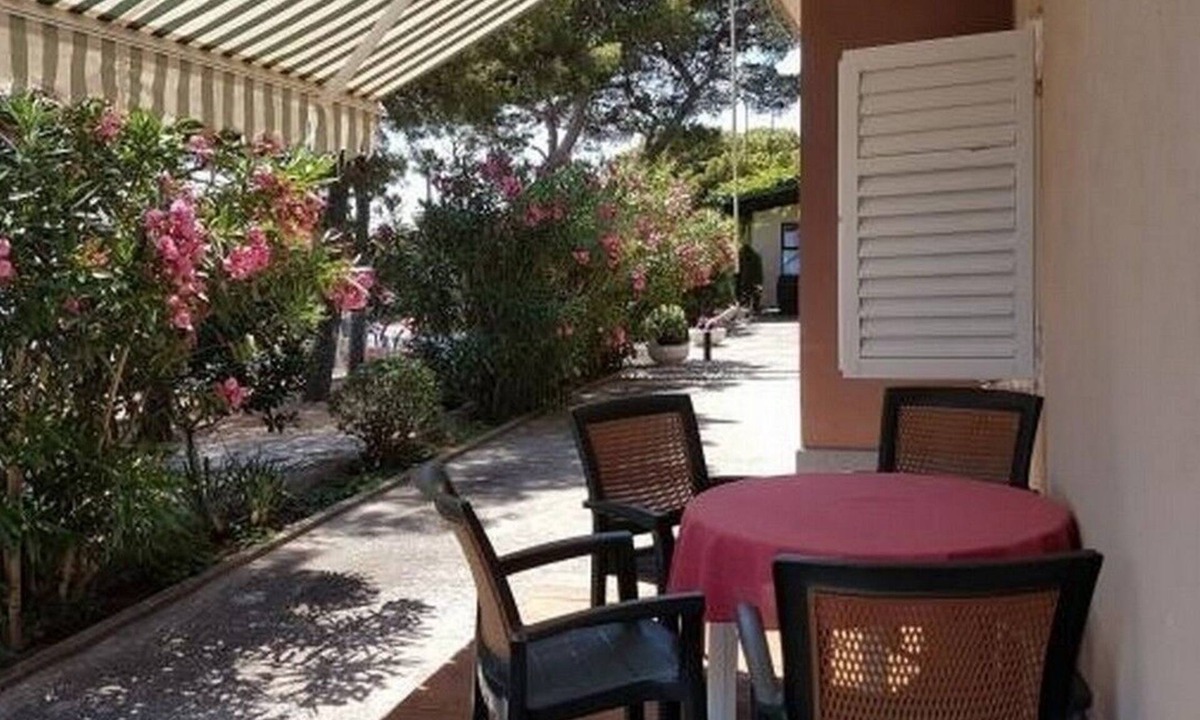 Duce Apartment | Studio flat with terrace and sea view Duće, Omiš (AS-23810-c)