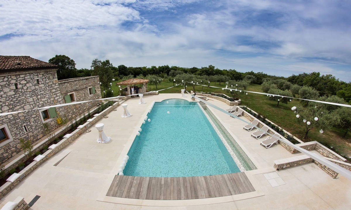 Vilanija Apartment | Studio "Violet" private terrace and pool view