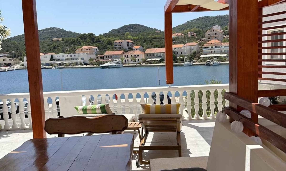 Island Dugi Otok Apartment | Studio with access to the balcony with sea view