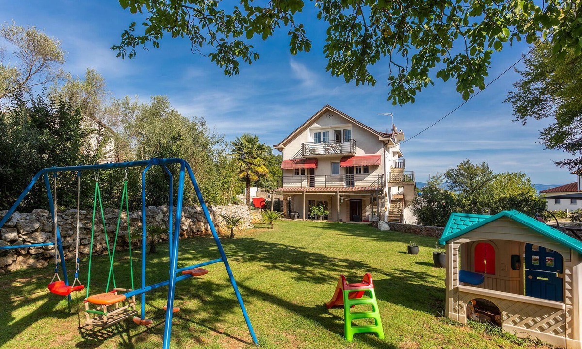 Risika Apartment | Stunning apartment in Krk with house sea view