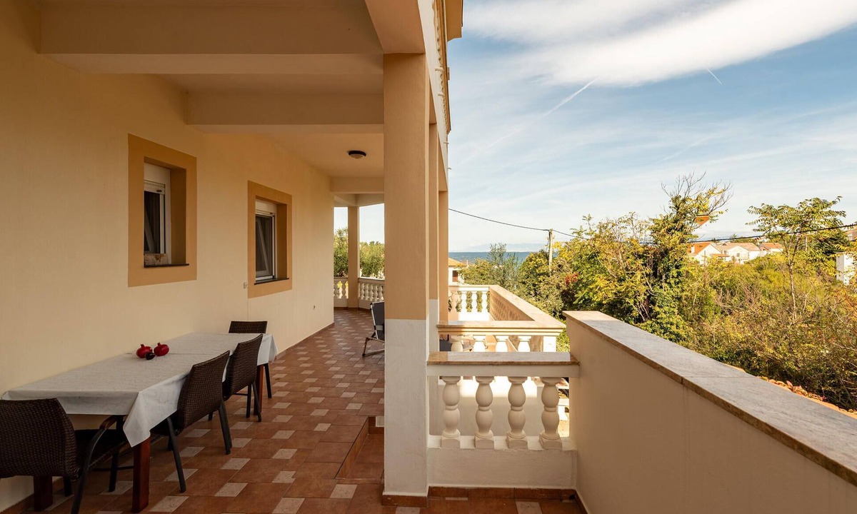 Lukoran Apartment | Stunning apartment in Lukoran with WiFi