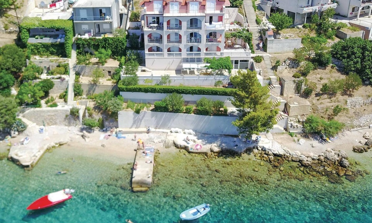 Celina Apartment | Stunning apartment in Stanici with WiFi