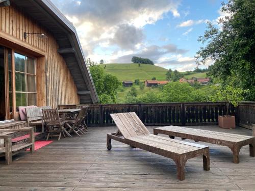 Vransko Apartment | Stunning Hills View Apartment Vransko