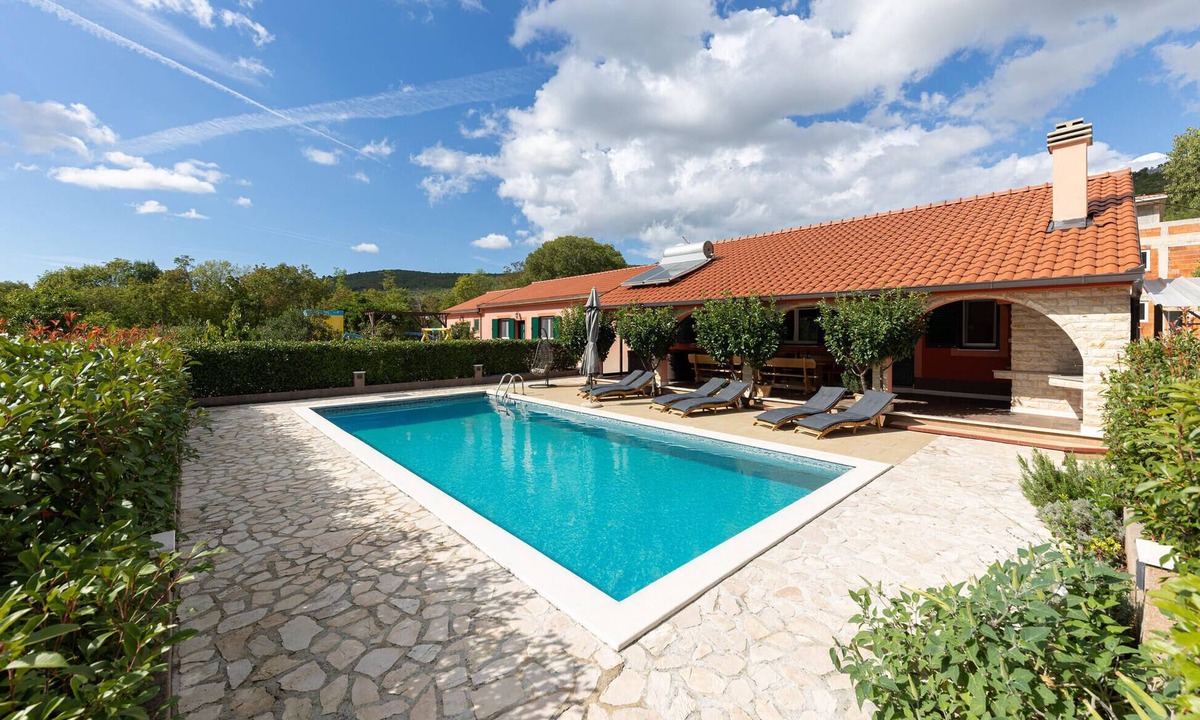 Prapatnica House | Stunning home in Prapatnica- Seget
