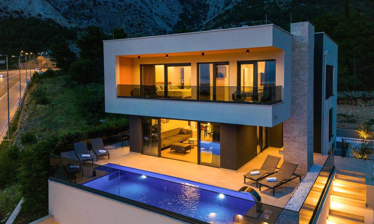 Bast House | Stunning home in Bast with sauna