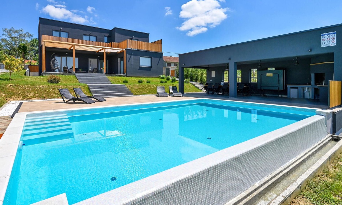 Klostar Ivanic House | Stunning home in Klostar Ivanic