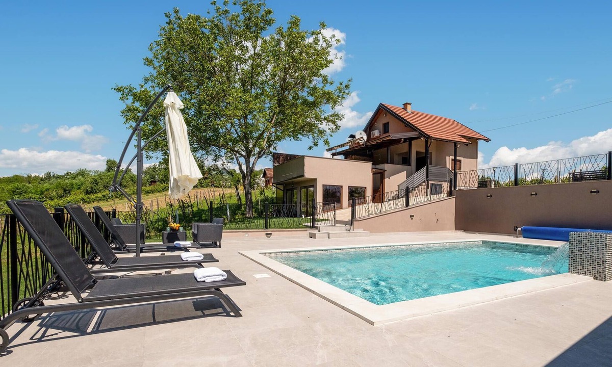 Kobasicari House | Stunning home in Kobasicari