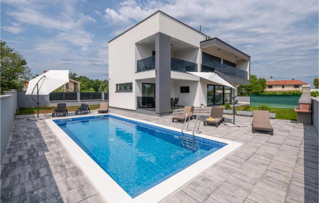 Strmac House | Stunning Home In Labin
