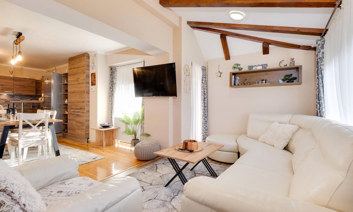 Breznik Plesivicki House | Stunning home in Plesivica with sauna