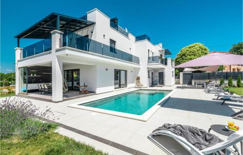 Mali Maj House | Stunning Home In Porec
