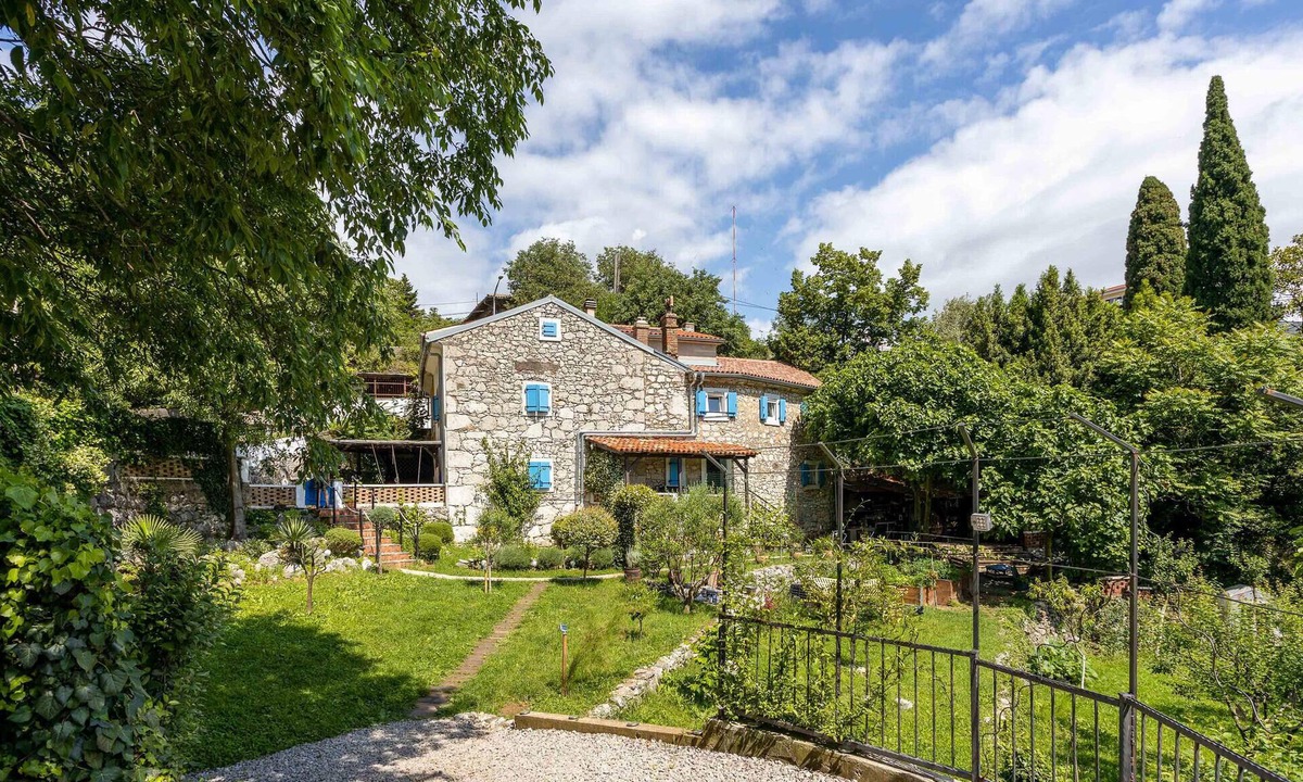 Rijeka House | Stunning home in Rijeka with WiFi