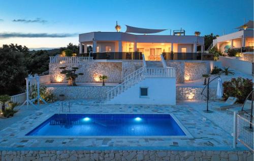 Sevid House | Stunning Home In Sevid