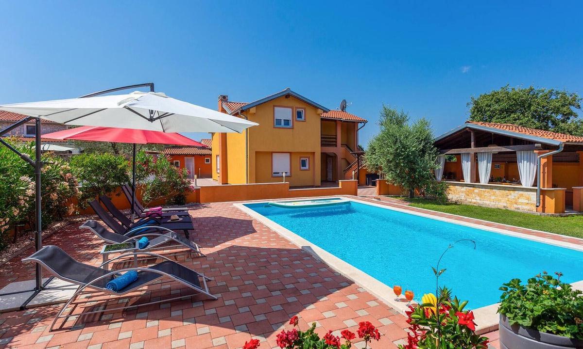 Jursici House | Stunning home in Skicini