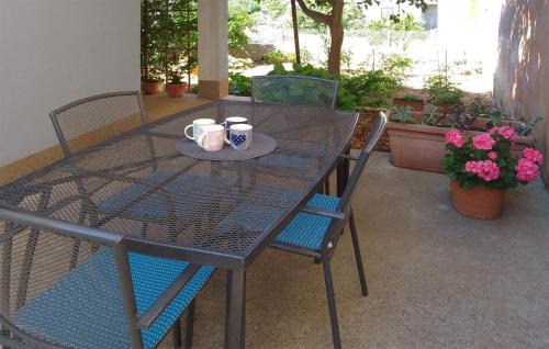 Veli Iz House | Stunning Home In Veli Iz With Wifi