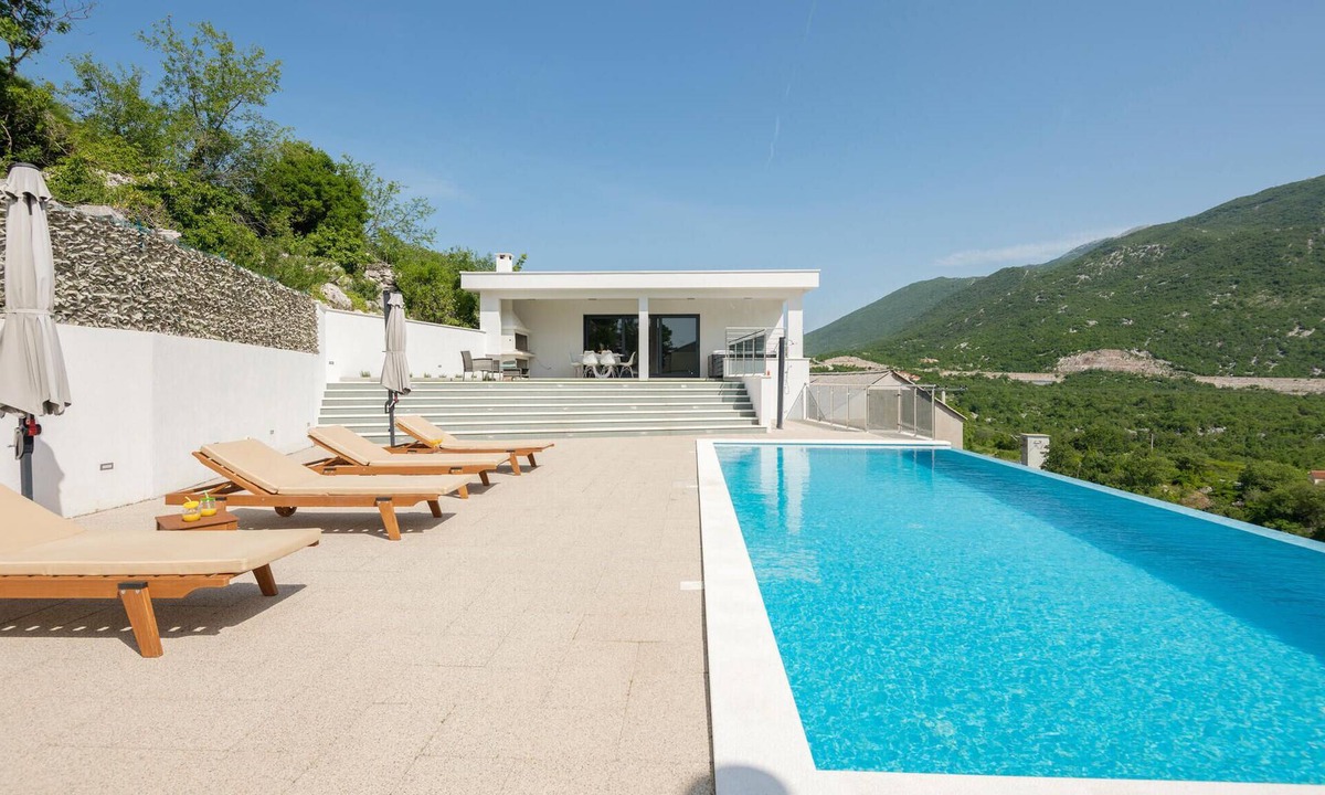 Rastovac House | Stunning home in Zagvozd