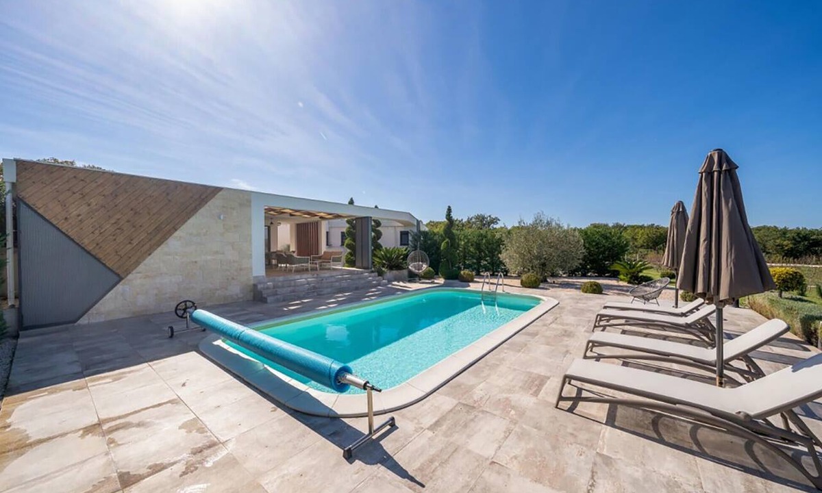 Brisevo House | Stunning home in Zerava