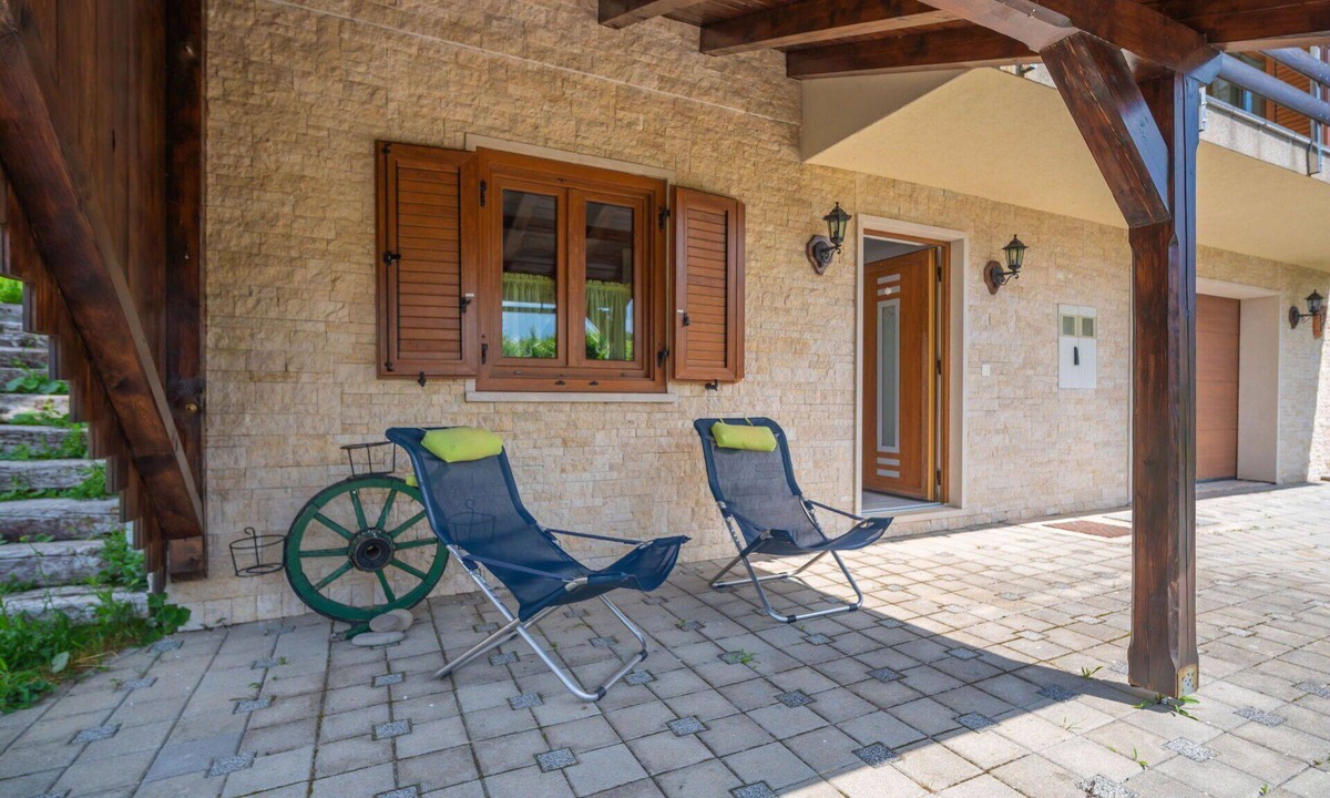Mrkopalj House | Stunning private villa for 4 people with WIFI, TV, balcony, pets allowed and panoramic view