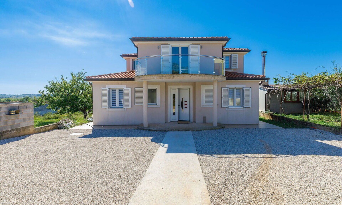 Vilanija House | Stunning private villa for 8 people with WIFI, A/C, private pool, TV and terrace