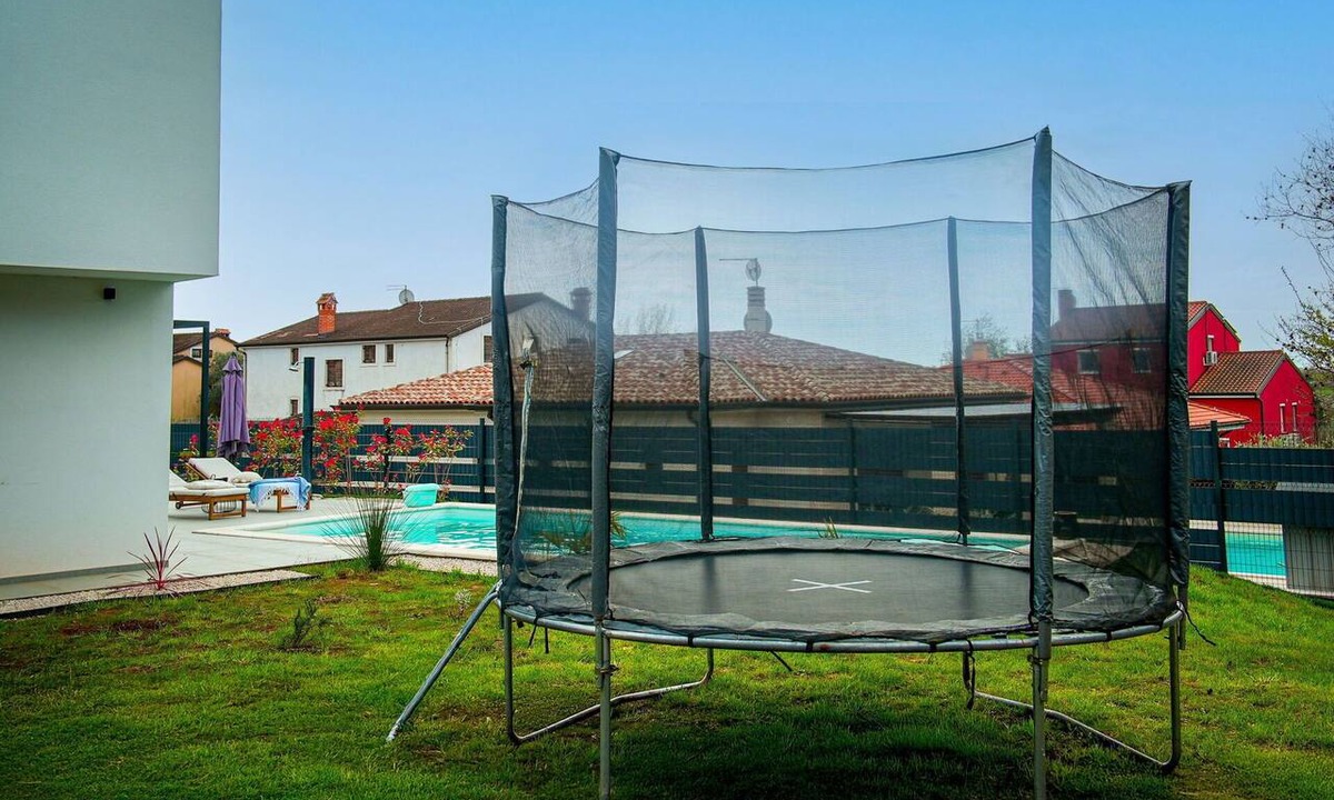 Valica Villa | Stunning private villa for 6 people with A/C, private pool, WIFI, TV and terrace