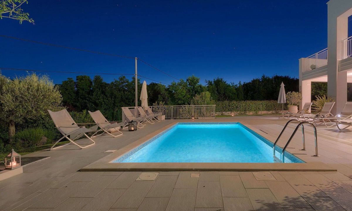 Stanisovi Villa | Stunning private villa with WIFI, A/C, private pool, TV, terrace, pets allowed and panoramic view
