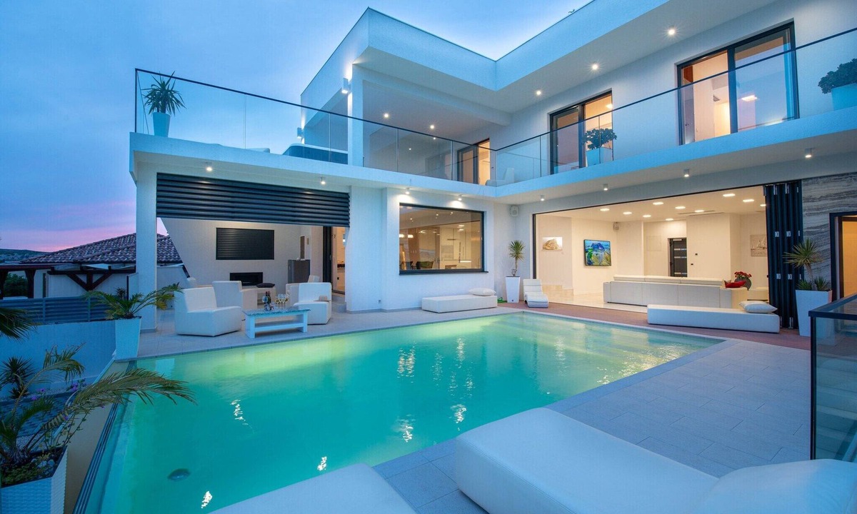 Maslenica Villa | Stunning Villa for 8 in Maslenica
