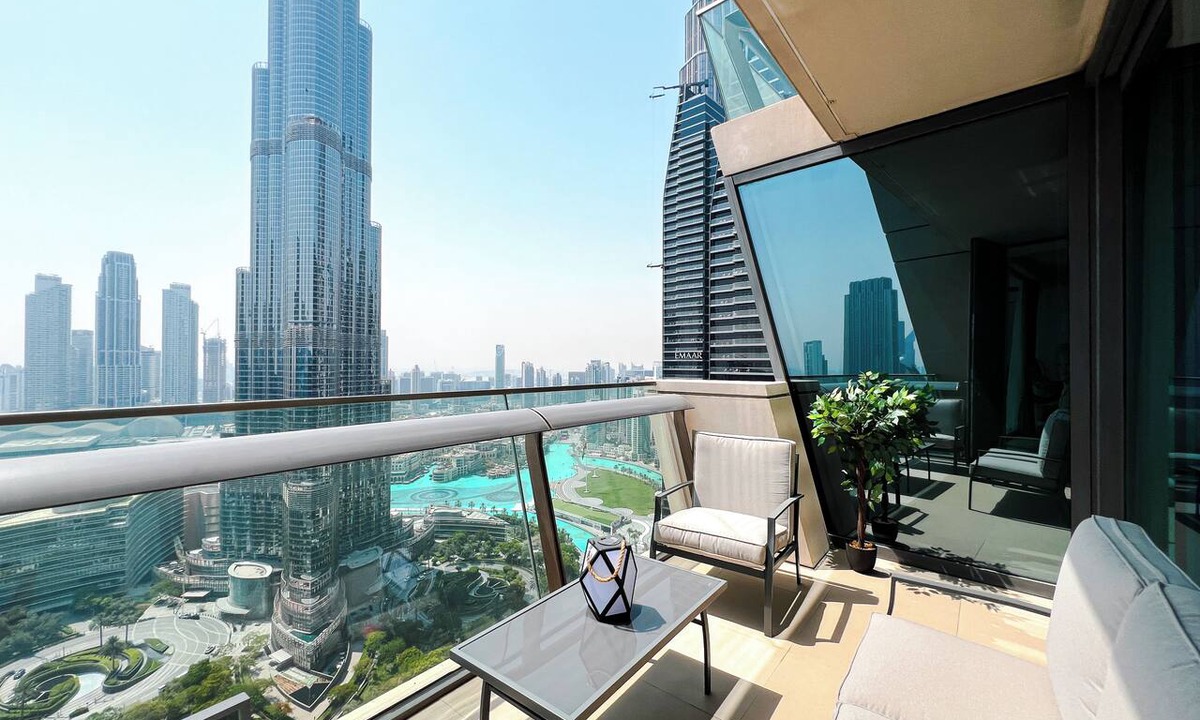 Downtown Dubai Apartment | Stylish 2BR apartment with iconic Burj Khalifa & Dubai Fountain View Downtown