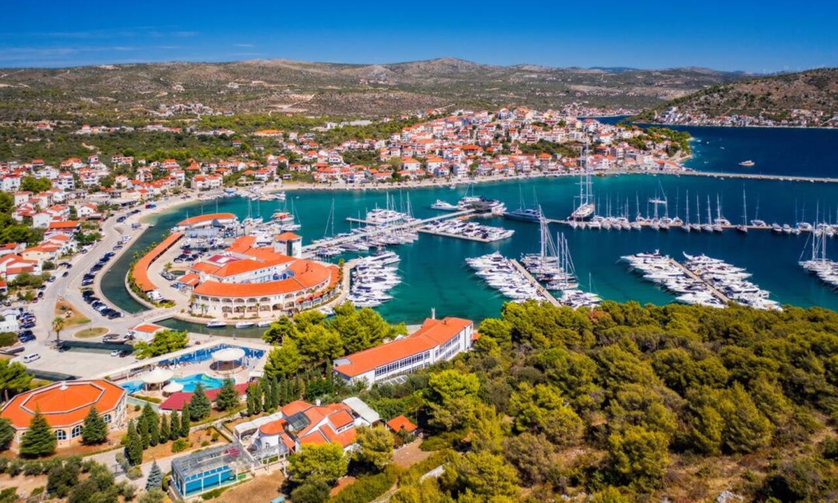 Rogoznica Boat Rental | Sun-Kissed Sailing Adventure in Sibenik, Croatia