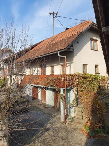 Vidrga House | Sunny Hilltop Cottage - 42 km from Ljubljana