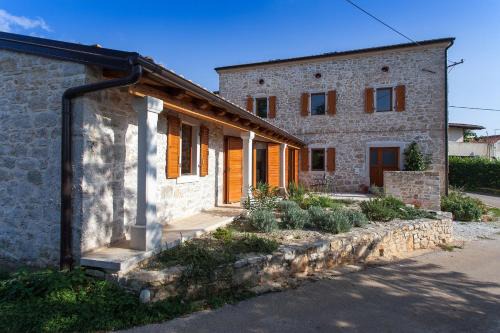 Dracevac House | Sunny House