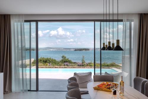 Kraj Villa | The Palms Resort by Irundo
