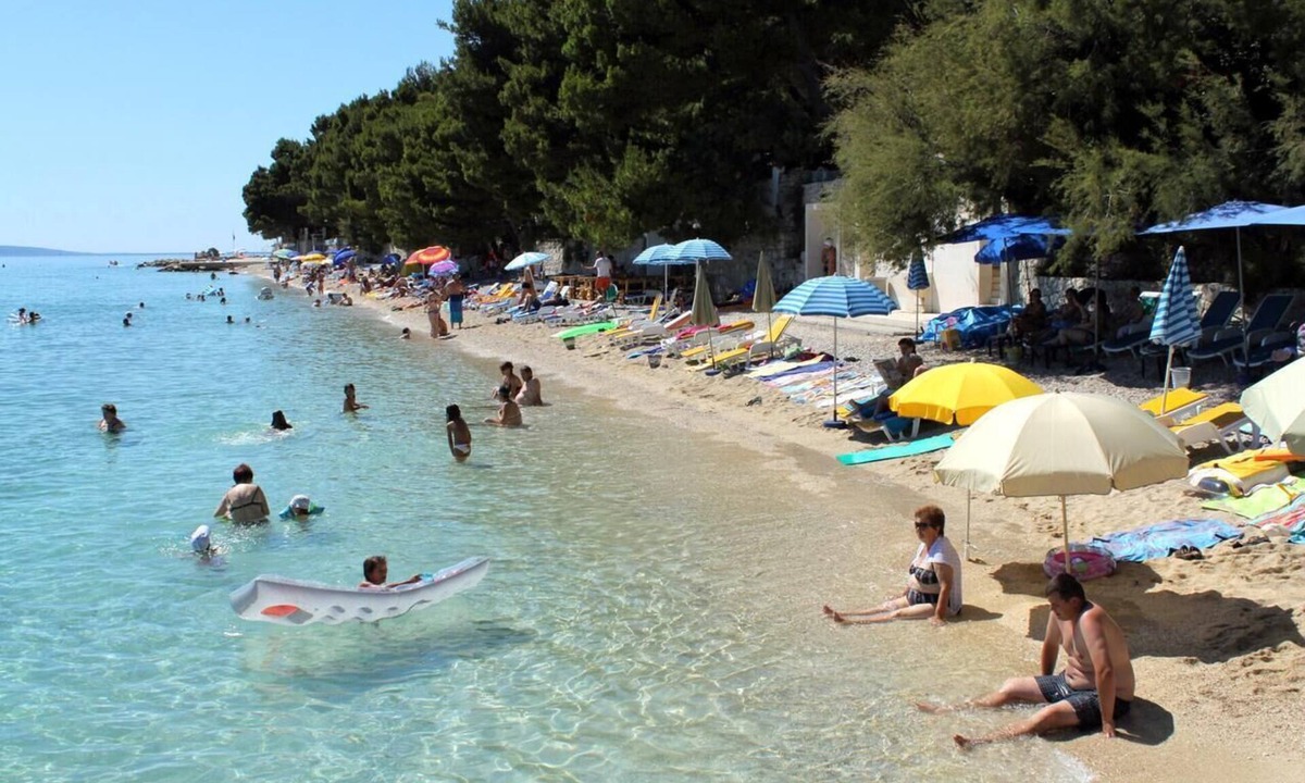 Baska Voda Apartment | Three bedroom apartment near beach Baška Voda, Makarska (A-12209-a)