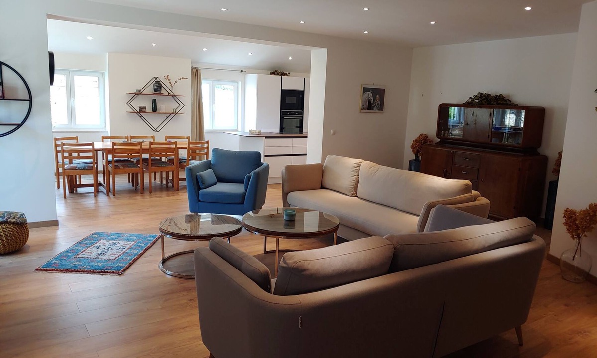 Stomorska Apartment | Three bedroom apartment near beach Stomorska, Šolta (A-27653-a)
