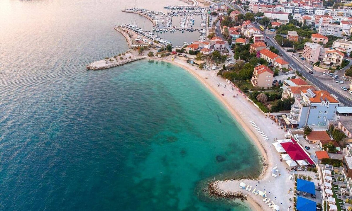 Podstrana Apartment | Three bedroom apartment with terrace and sea view Podstrana, Split (A-4859-a)