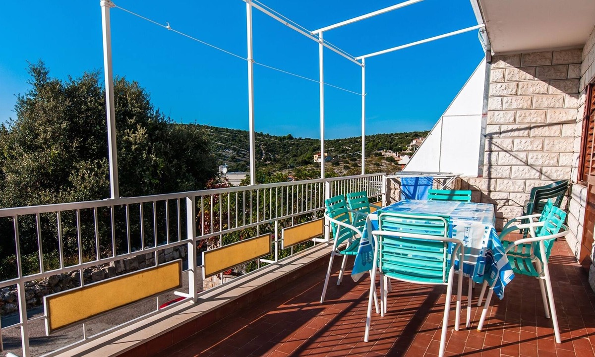 Dvornica Apartment | Three bedroom apartment with terrace and sea view Kanica, Rogoznica (A-1101-a)